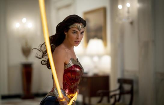 Reseña: Wonder Woman combate a embusteros en “1984” Reseña: Wonder Woman combate a embusteros en “1984”