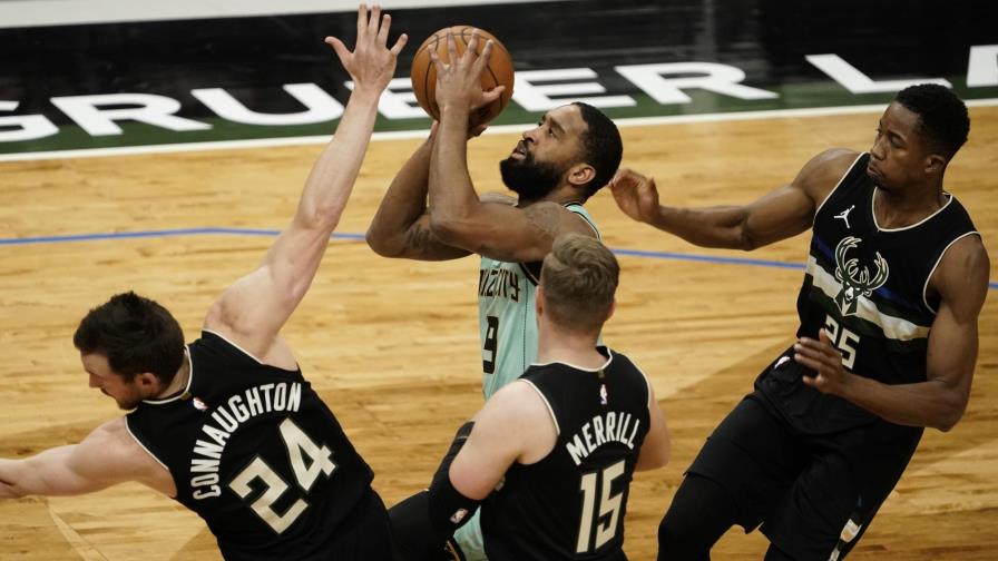 Bridges guía a Hornets a triunfo ante Bucks diezmados