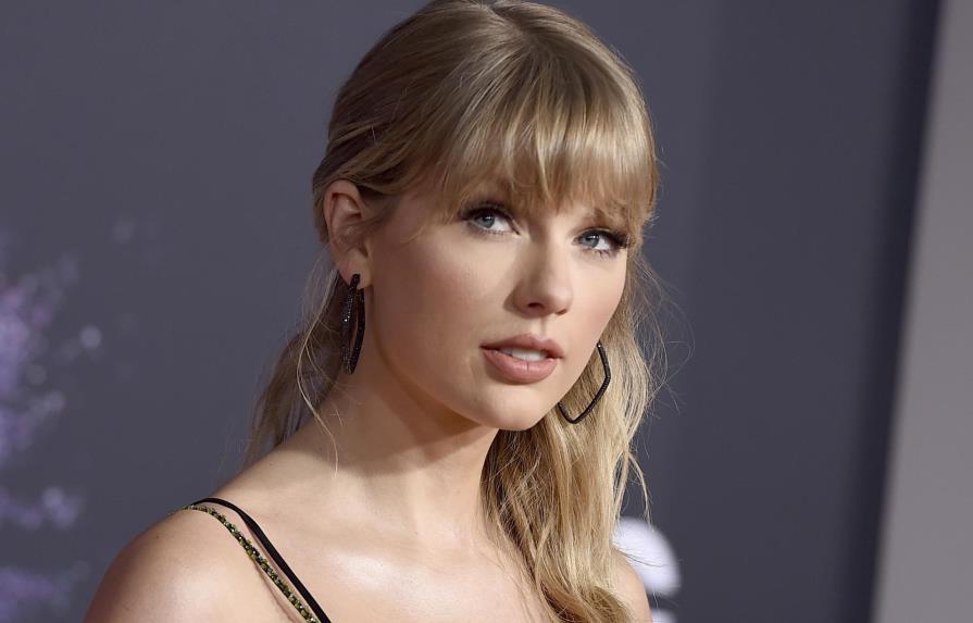 Taylor Swift termina regrabación de su 2do álbum, Fearless