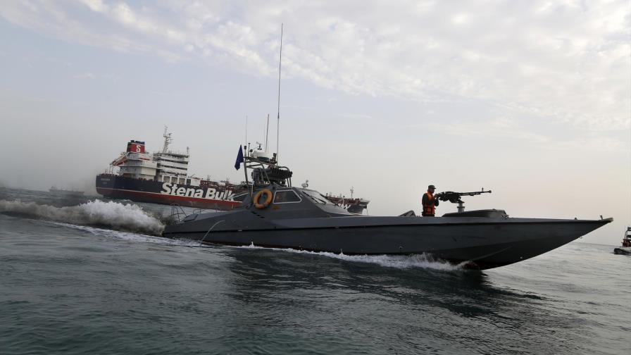 Irán: Cohetes dañan a buque tanque en el Mar Rojo