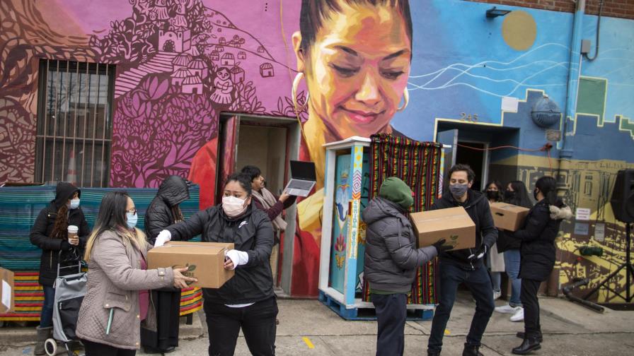 Latinos en Estados Unidos optimistas tras un año de pandemia