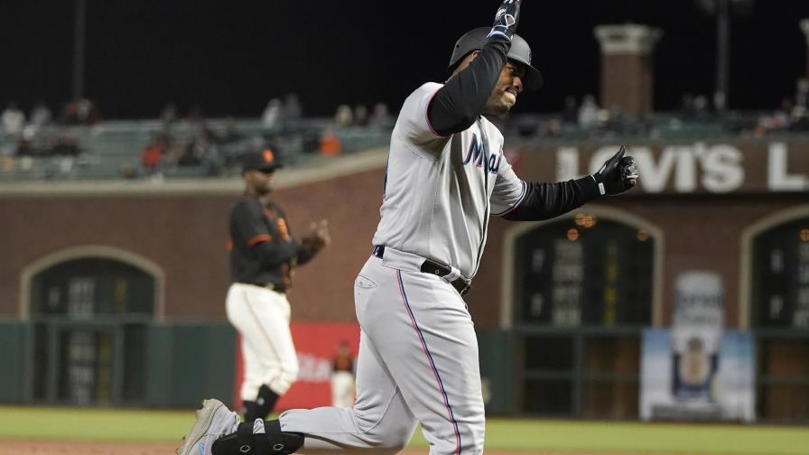Aguilar batea jonrón en la 9na; Marlins derrotan a Gigantes