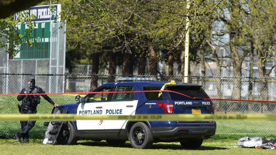 Disturbios en Oregon después de que la policía mata a hombre