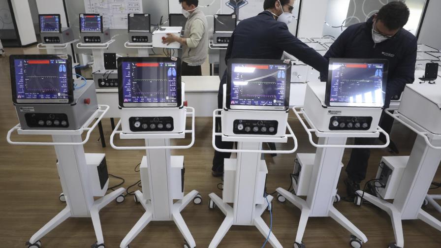 Colombia fabrica respiradores para enfermos de COVID-19