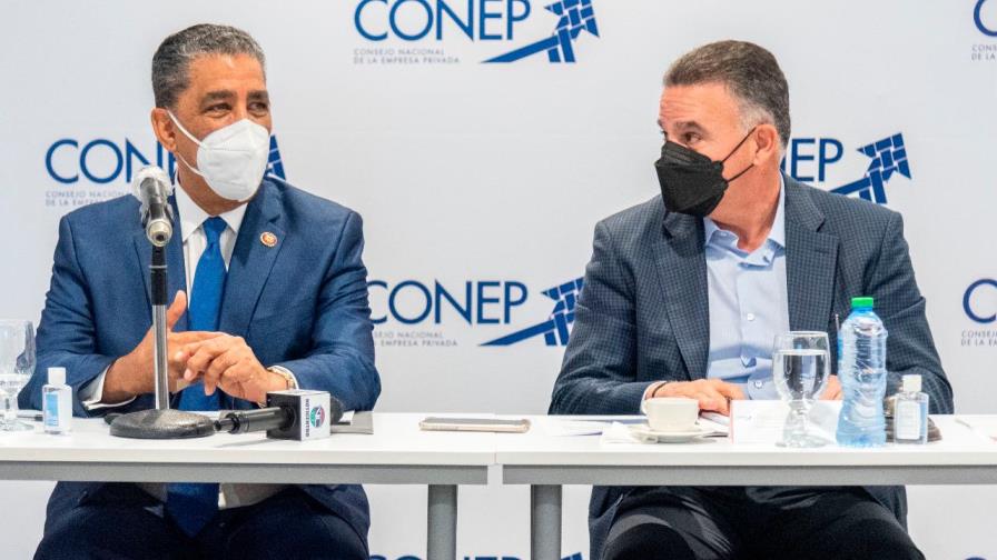 Conep y Anje realizan encuentro con Adriano Espaillat y dominicanos aspirantes a concejal en NY