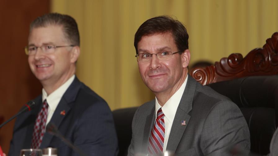 Secretario de defensa de EEUU abrumado por problemas en Asia Secretario de defensa de EEUU abrumado por problemas en Asia