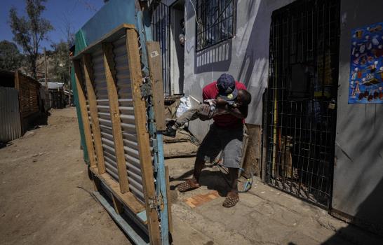 Leyes chilenas abruman a hatianos que añoran una vida mejor