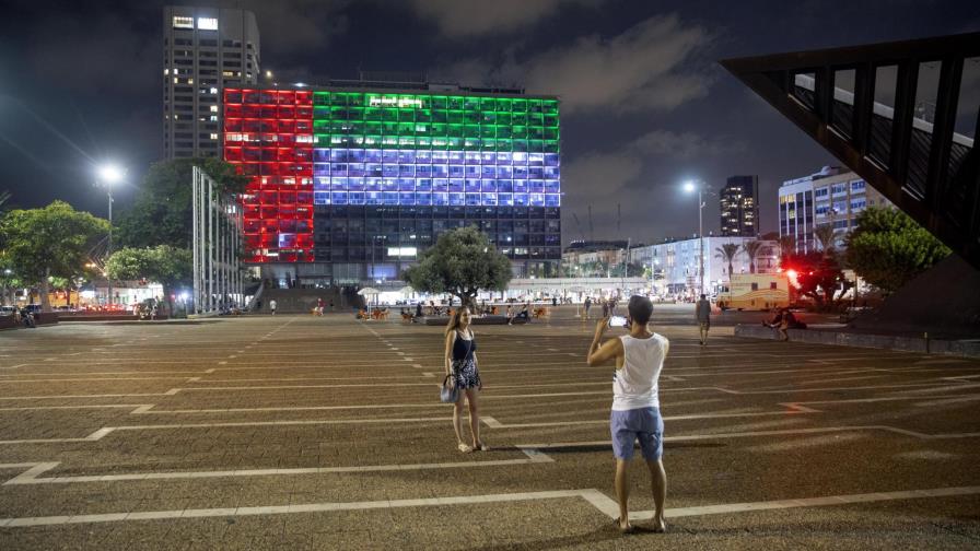 Irán fustiga a los Emiratos por hacer las paces con Israel Irán fustiga a los Emiratos por hacer las paces con Israel