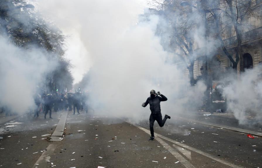 Las razones detrás de la masiva huelga en Francia