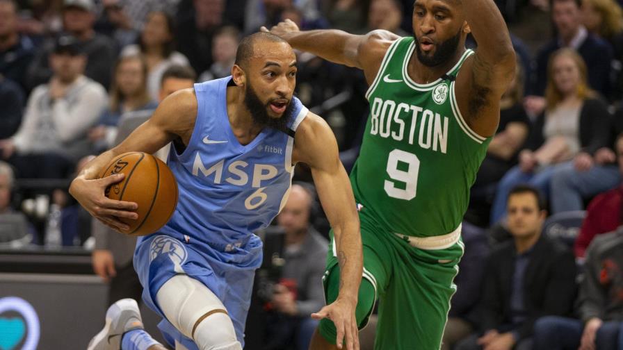 Hayward anota 29 y Celtics ganan 127-117 a Timberwolves