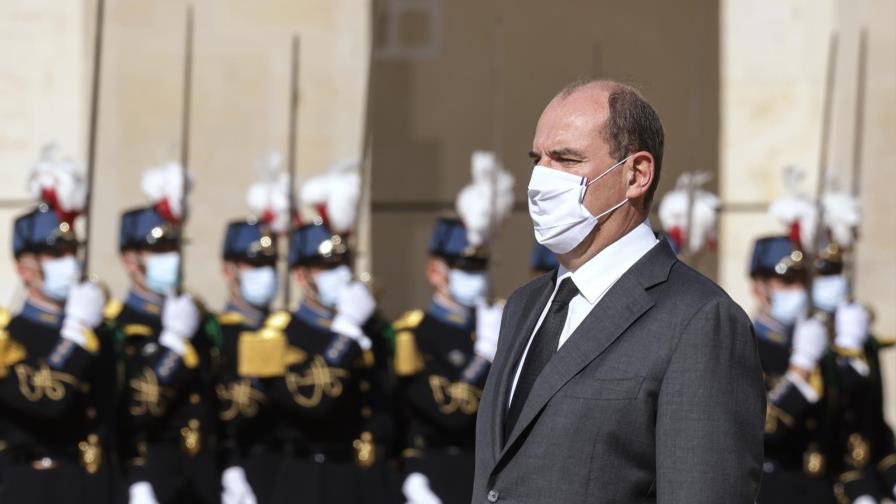 Demandan a primer ministro francés por manejo de pandemia