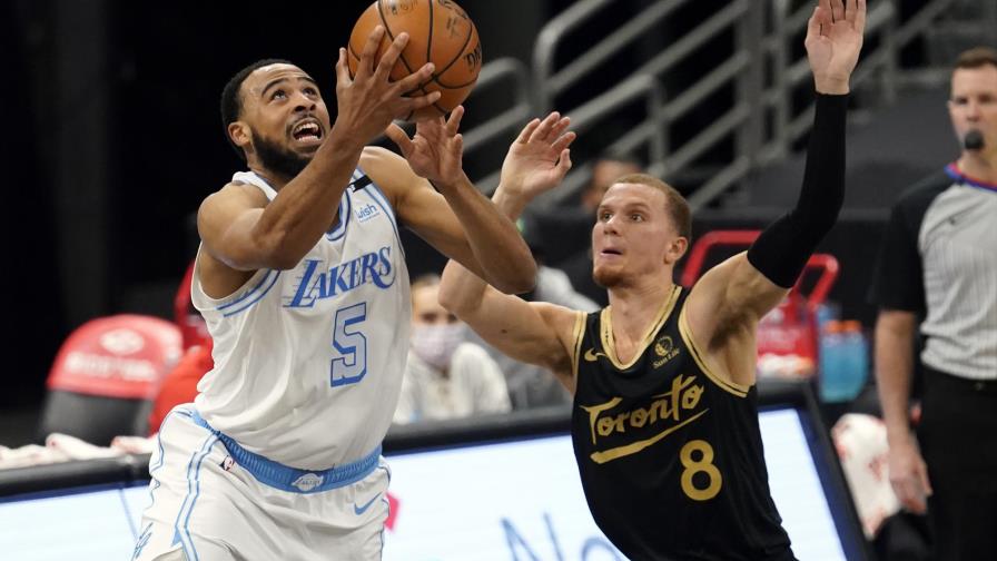 Lakers se adelantan temprano y doblegan a Raptors