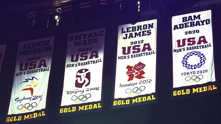 Heat devela pendón para Adebayo y vence a Hornets