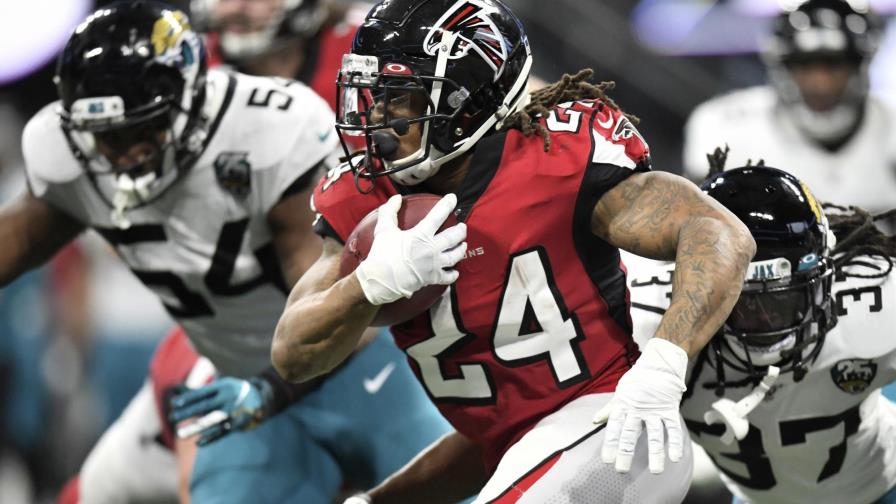 Falcons anotan temprano y vencen a Jaguars
