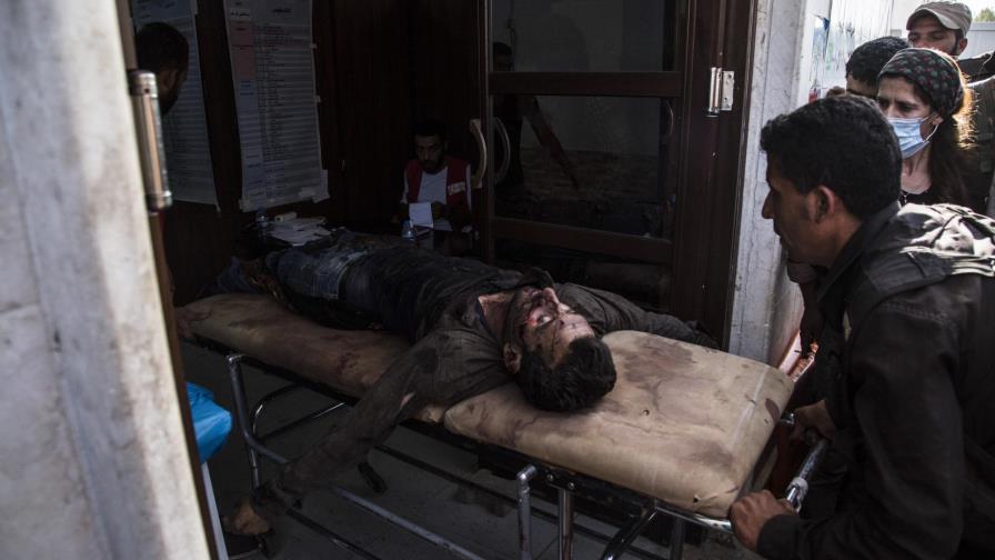 Fuerzas turcas y kurdas luchan por ciudad fronteriza siria