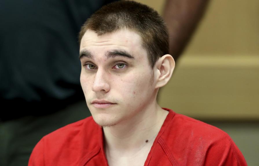 Hombre se declarará culpable de masacre en Florida, donde murieron 17 personas