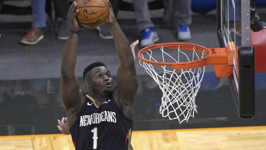 Williamson anota 23; Pelicans arrollan a Magic