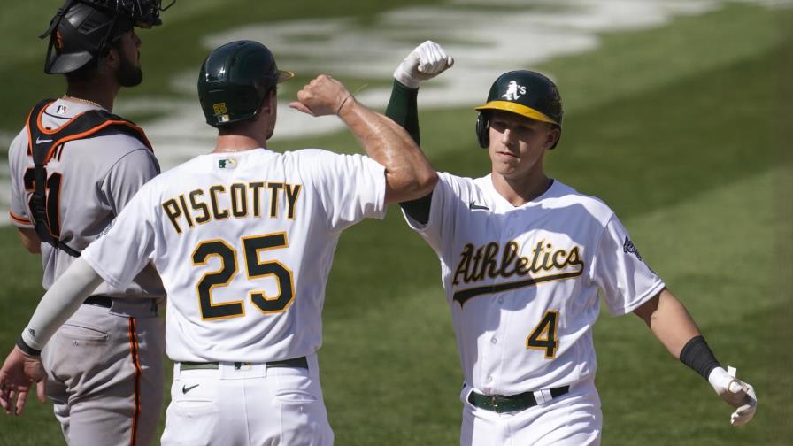 Atléticos vencen a Gigantes y acarician cetro divisional