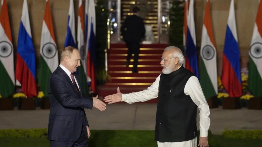 India recibe a Putin, calibra sus lazos con EEUU y Rusia