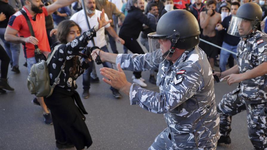 Manifestantes posponen sesión parlamentaria en Líbano