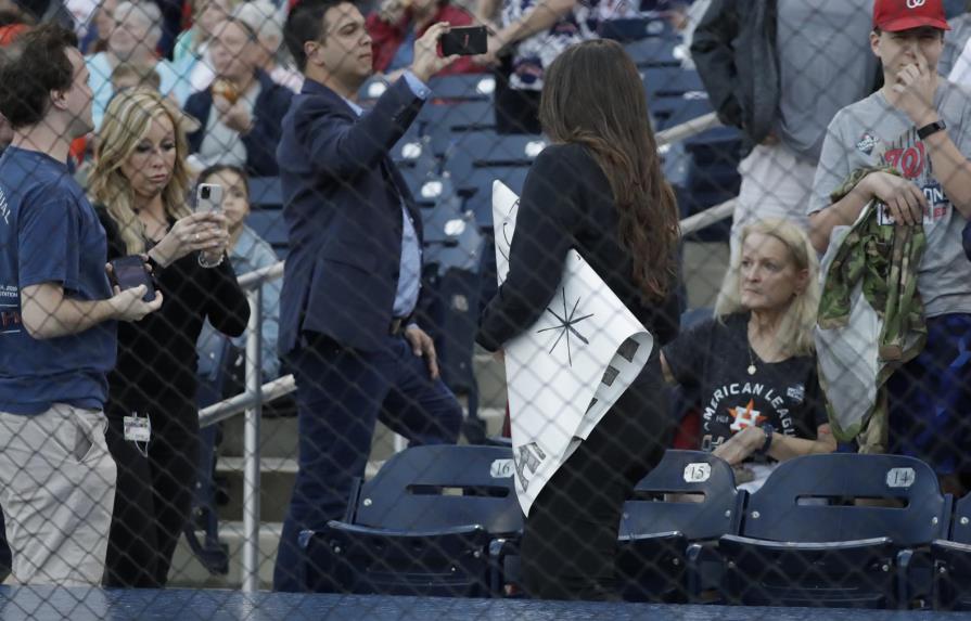 Fanáticos abuchean a los Astros por robo de señas en el inicio de su pretemporada