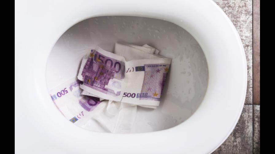 Billetes de 500 euros en los retretes de Ginebra, una historia rocambolesca con acento español