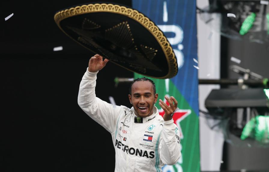 Tras firmar patrocinio, Mercedes espera compromiso de Lewis Hamilton  