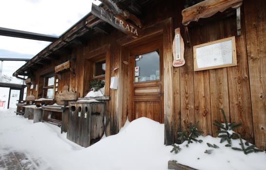 Sobra la nieve, pero no hay esquiadores por la pandemia Sobra la nieve, pero no hay esquiadores por la pandemia