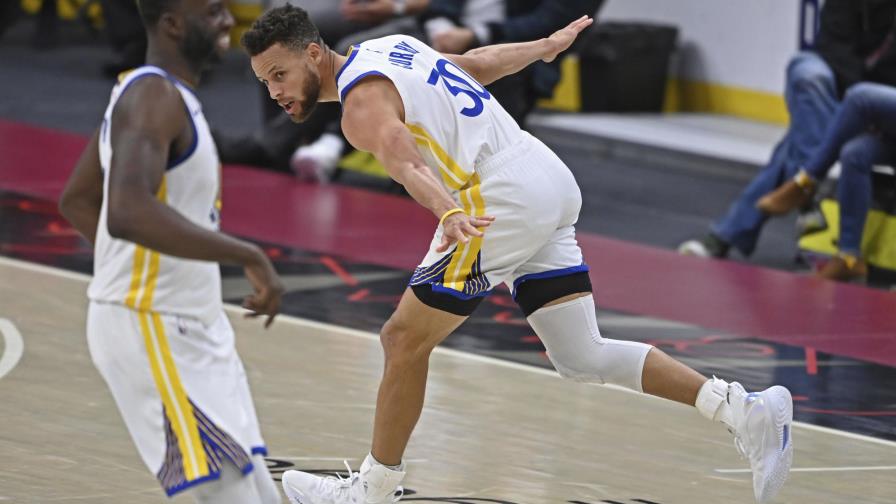 Curry consigue 33 puntos en victoria de Warriors ante Cavs