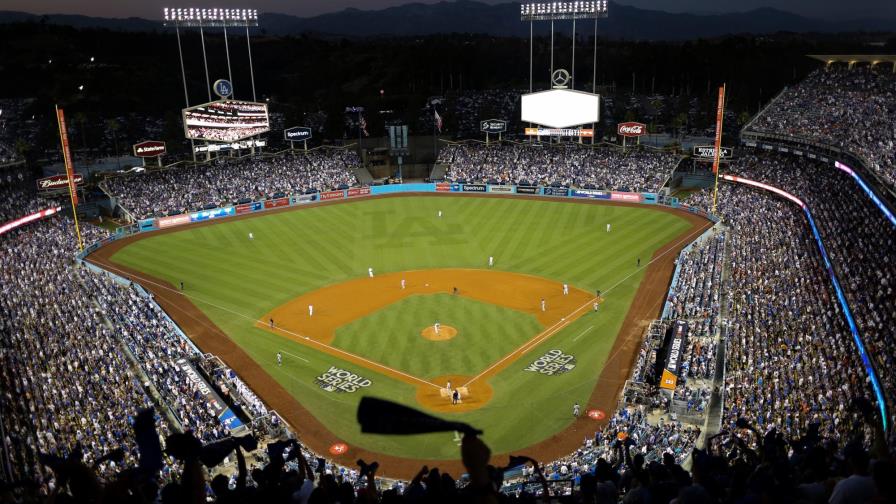 Dodgers venden lugares para imágenes de los aficionados