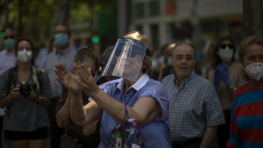 Miles protestan contra las medidas del gobierno de España