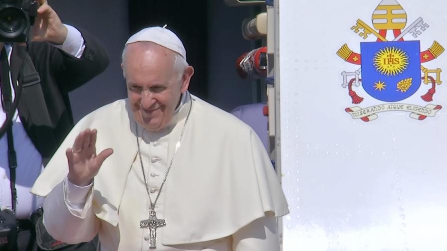 Pope lleva mensaje antinuclear a Nagasaki, Hiroshima Pope lleva mensaje antinuclear a Nagasaki, Hiroshima