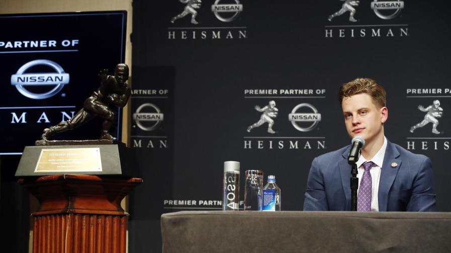 Joe Burrow arrasa votación y gana el Trofeo Heisman