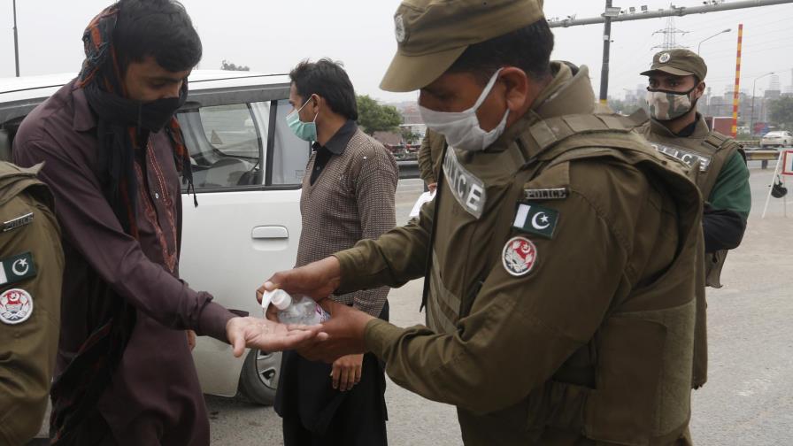 Pakistán suspende vuelos nacionales para frenar coronavirus Pakistán suspende vuelos nacionales para frenar coronavirus