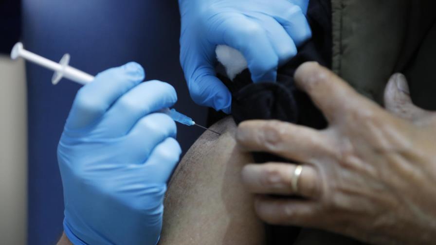 Reguladores de EEUU confirman eficacia de la vacuna Pfizer