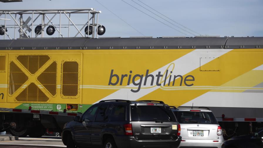 Florida: Tren de pasajeros atropella a hombre en las vías Florida: Tren de pasajeros atropella a hombre en las vías