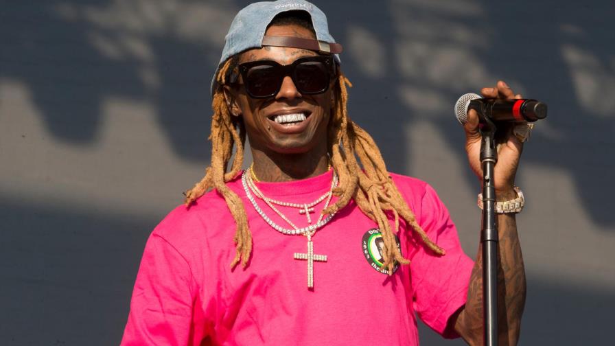 Rapero Lil Wayne es acusado por posesión de arma en Florida Rapero Lil Wayne es acusado por posesión de arma en Florida