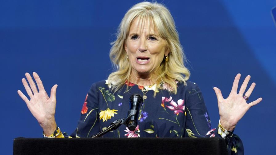 Jill Biden encabeza atletas de EEUU hacia Japón