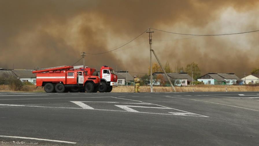Incendio y explosiones en arsenal en Rusia dejan 6 heridos