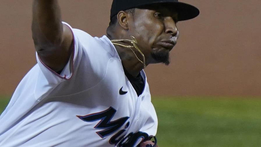 Sánchez maniata a Filis al lanzar juego completo por Marlins