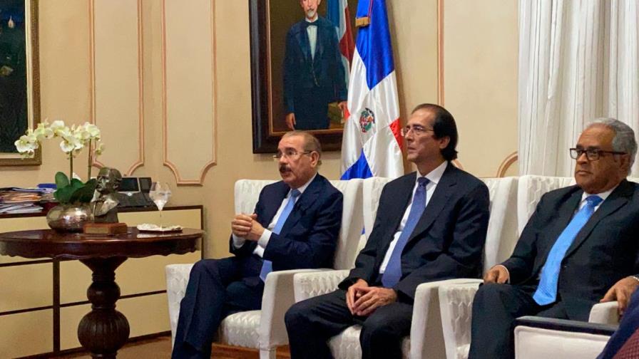 Danilo Medina sostiene videoconferencia con homólogos del SICA