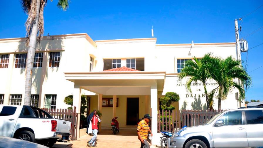 Suspenden labores administrativas en Ayuntamiento de Dajabón por casos de COVID-19 Suspenden labores administrativas en Ayuntamiento de Dajabón por casos de COVID-19