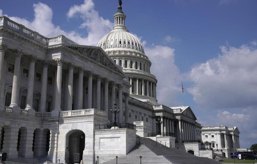 Cámara baja aprueba aumento a límite de deuda de Estados Unidos