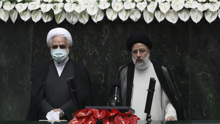 Intransigente presta juramento como presidente de Irán