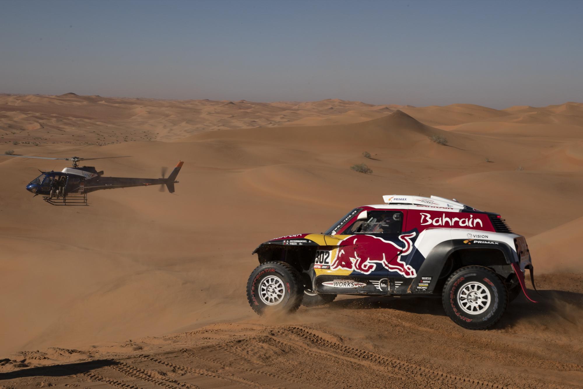  Stephane Peterhansel (Mini) ganó este jueves la undécima y penúltima etapa del Dakar-2020 (EFE/ANDRE PAIN)