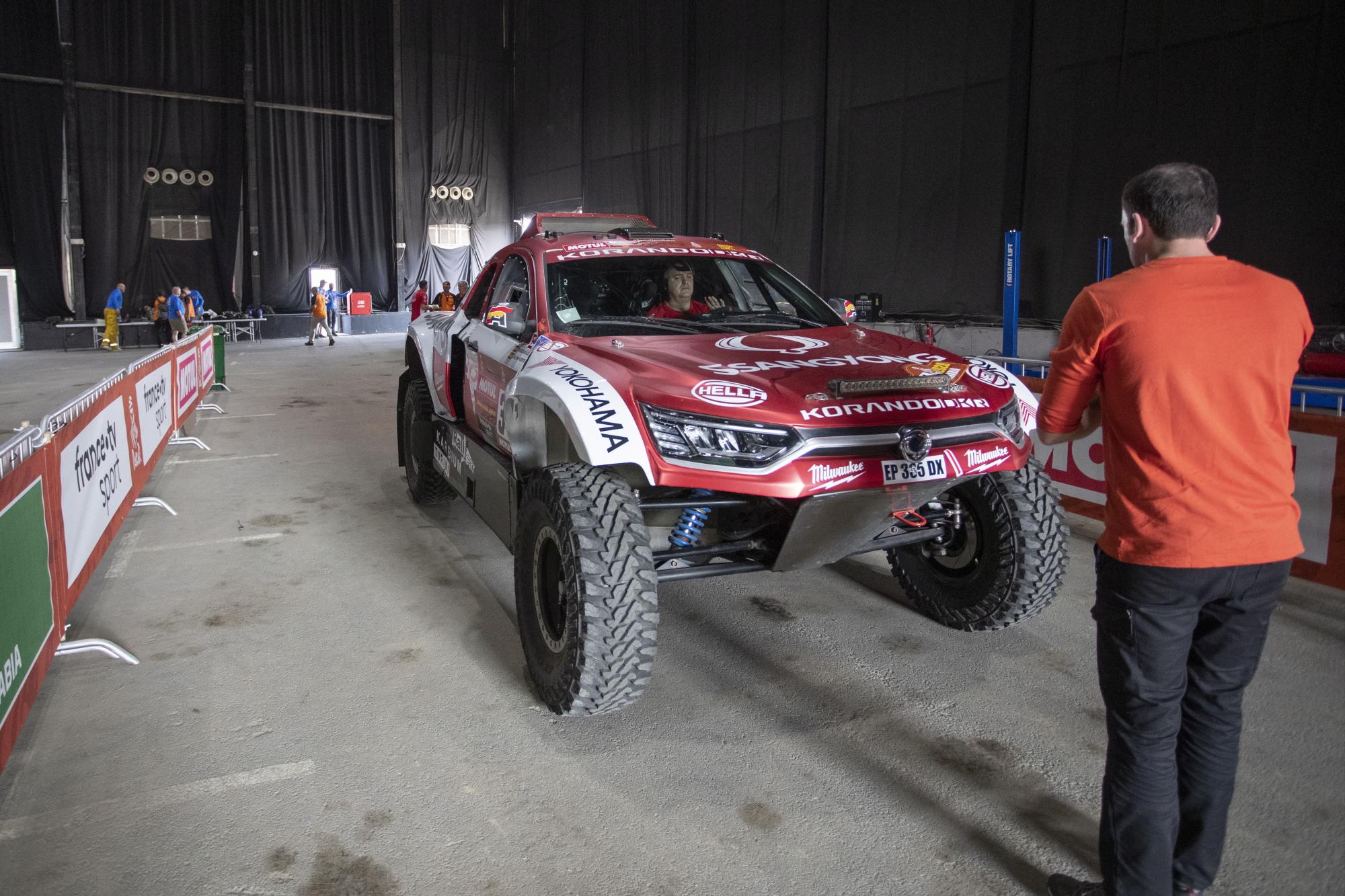 Así van los preparativos para el Rally Dakar 2020, con un escenario nuevo en Arabia Saudí, más kilómetros de recorrido con salida de Yeda y meta en Qiddiya, (EFE/ANDRE PAIN)