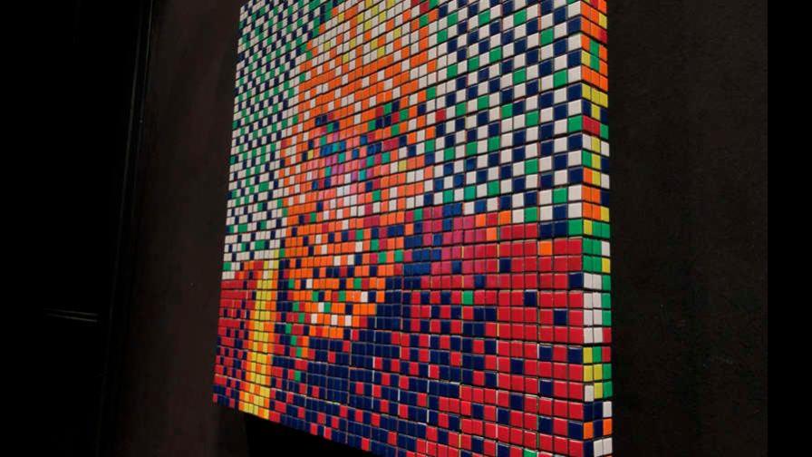 El “Rubik dalái lama” de Invader, subastado por más de 450,000 euros