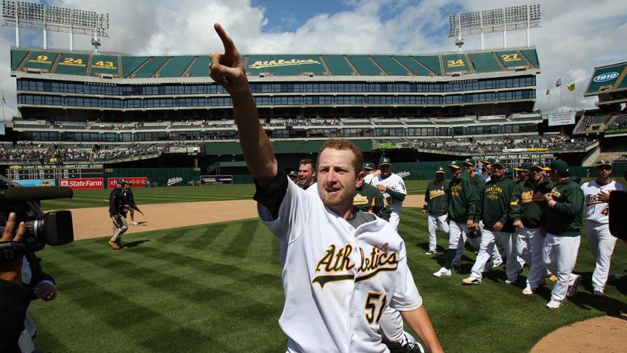 Dallas Braden se emborrachó y lanzó un juego perfecto resacado