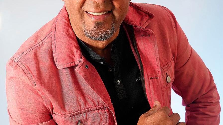Pastor Daniel Fernández estrena nuevo sencillo “Señales” Pastor Daniel Fernández estrena nuevo sencillo “Señales”
