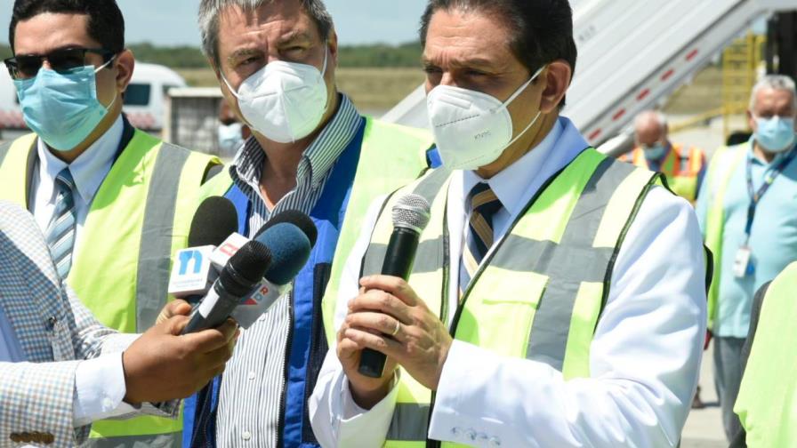 Ministro de Salud dice podrían sumar un millón de inmunizados este domingo Ministro de Salud dice podrían sumar un millón de inmunizados este domingo